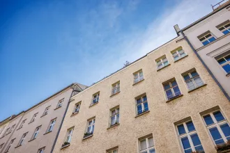 Hausansicht Eigentumswohnung Berlin Mitte Anklamer Straße Schwarz Immobilien 