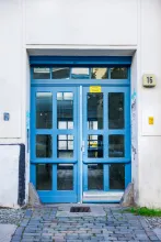 Hauseingang Eigentumswohnung Berlin Mitte Anklamer Straße Schwarz Immobilien 