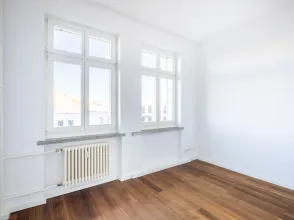 Wohnung kaufen stalinbauten Frankfurter allee Eigentumswohnung berlin Karl-marx-allee schwarz immobilien