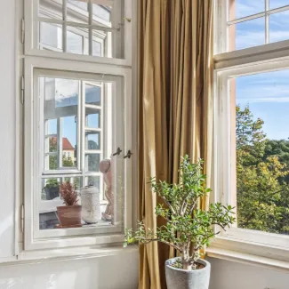 wohnung kaufen berlin oberschöneweide köpenick griechische allee wuhlheide Altbau balkon schwarz immobilien