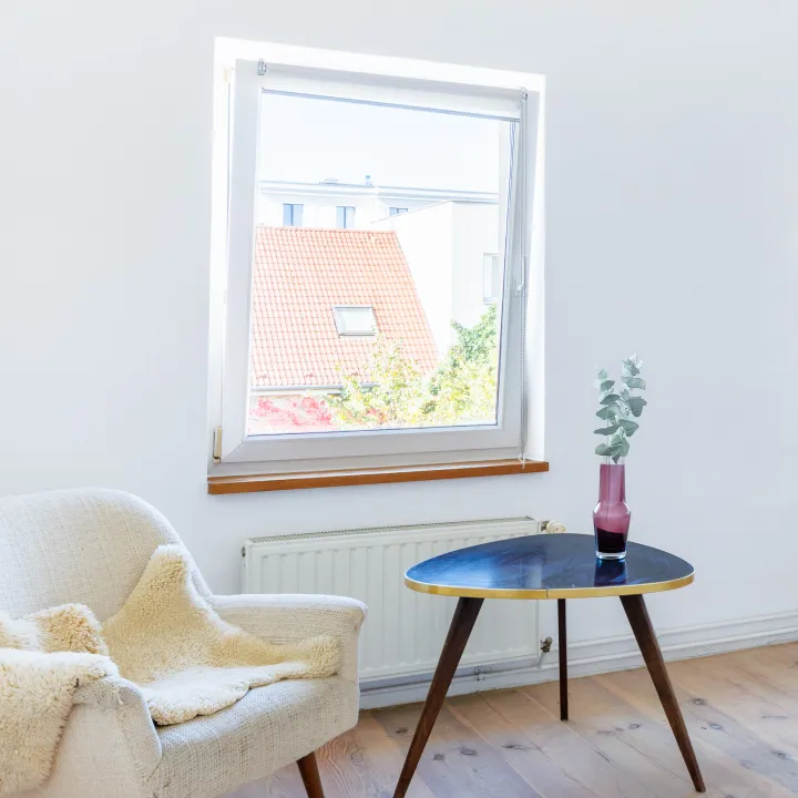 Wohnzimmer Eigentumswohnung Berlin Mitte Anklamer Straße Schwarz Immobilien