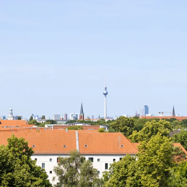 Wohnung kaufen Lichtenberg gotlindestraße berlin penthouse Neubau schwarz immobilien