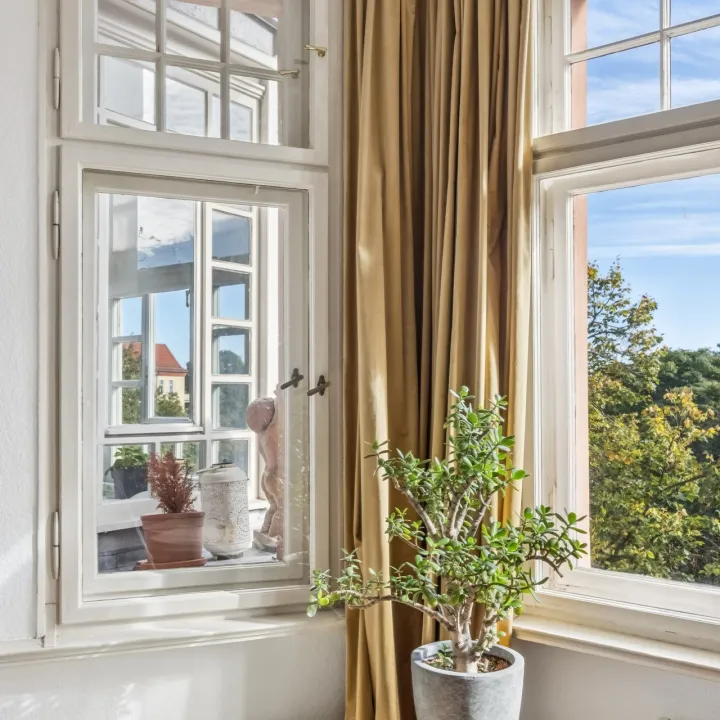 wohnung kaufen berlin oberschöneweide köpenick griechische allee wuhlheide Altbau balkon schwarz immobilien